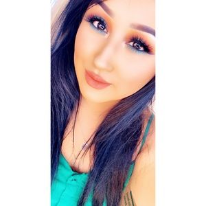 Meet your Posher, Stephany